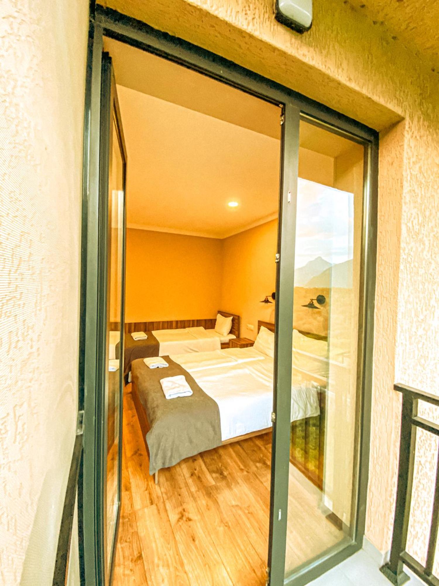 Hotel Gold Kazbegi Buitenkant foto