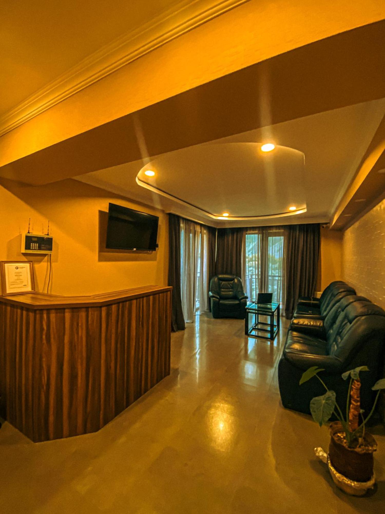 Hotel Gold Kazbegi Buitenkant foto
