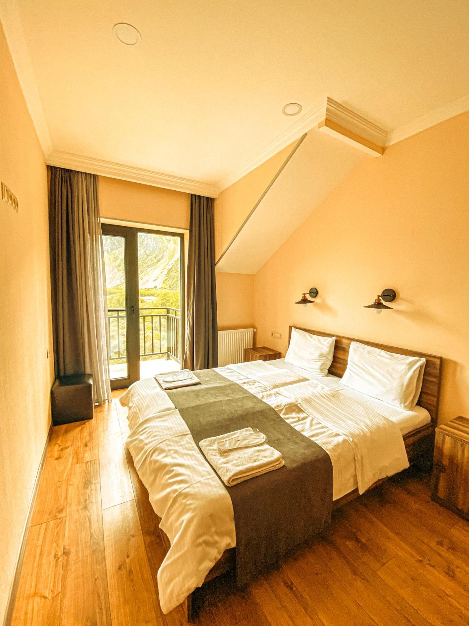Hotel Gold Kazbegi Buitenkant foto